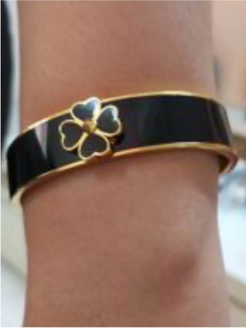 kate spade Black and Gold Enamel Clover Hinge Bangle Bracelet